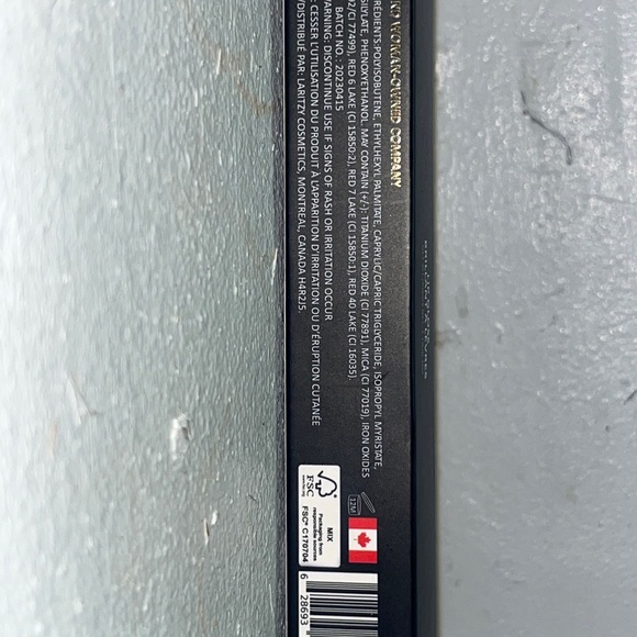 Laritzy Lip Gloss - Picture 5 of 6